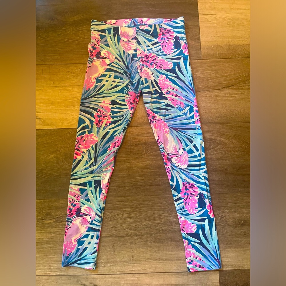 Lilly Pulitzer Girls Size XL (12-14) Leggings. Parrot print with pink and blue.